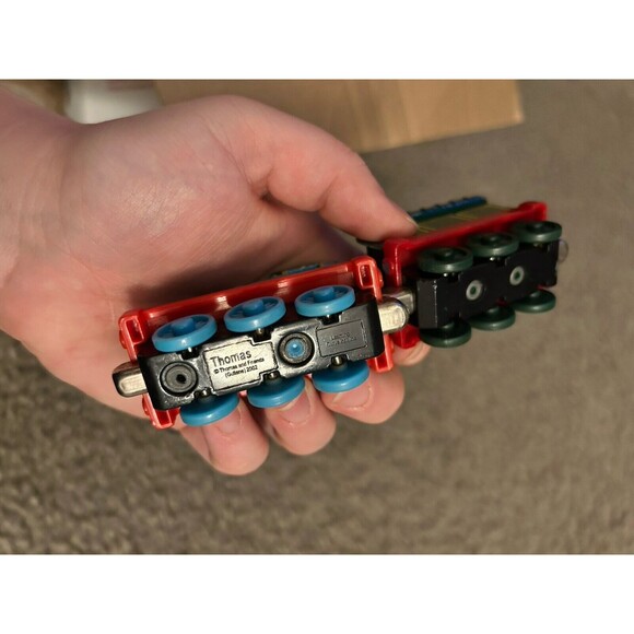 2002 Thomas The Tank Engine Die Cast Metal Toy Train W/ Coal Car - Picture 6 of 6